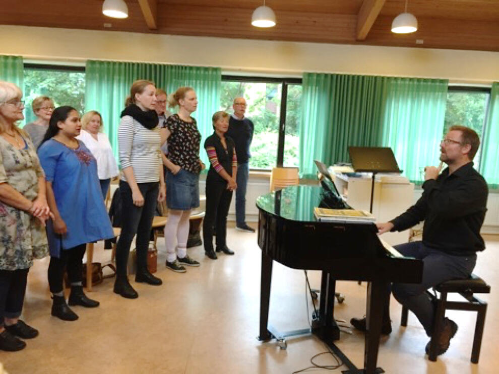 Bo Isgar ger instruktioner
